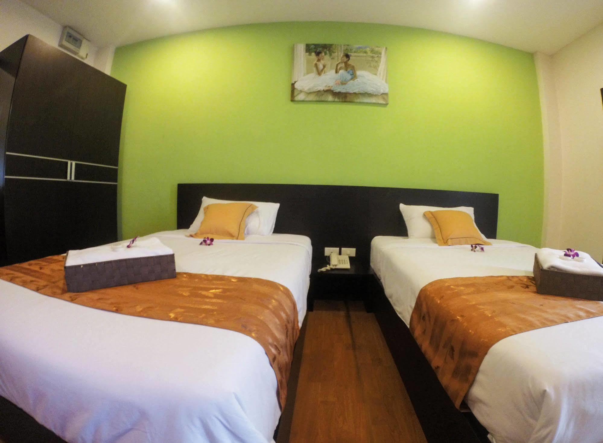 Hotel The Irish Clock Udon Thani Exterior foto